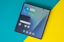 Samsung ‘Wide Fold’ rumored to rival Apple’s foldable next year