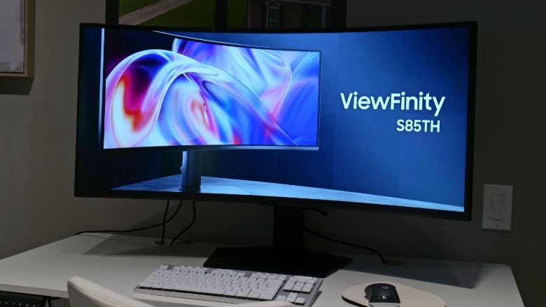 Samsung Viewfinity S8