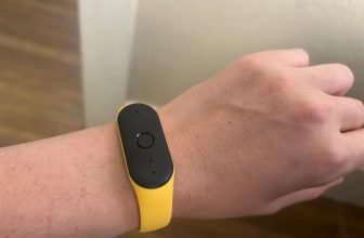 I tried Amazon’s Bee wearable and am both intrigued and slightly creeped out