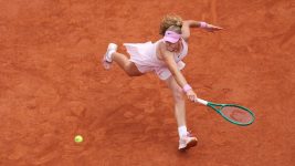 How to watch Chwalinska vs. Andreeva online for free