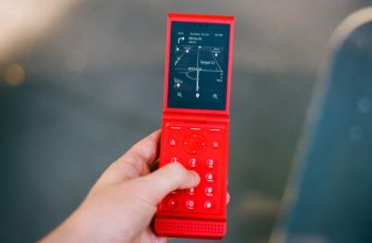 ‘No one’s making a phone like this’: Light’s co-founders on building for the anti-smartphone generation