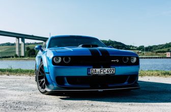 Photo dodge challenger srt hellcat