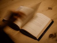 Photo Non-Fiction Book Generator
