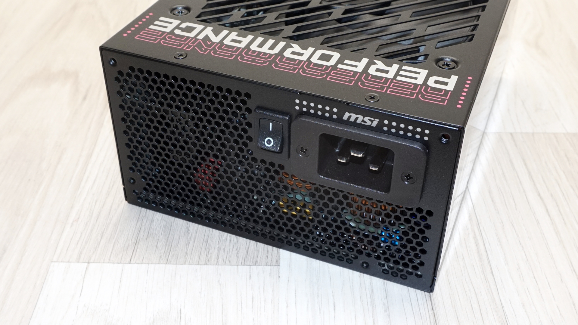 MSI MPG Ai1600TS PCIE5 PSU