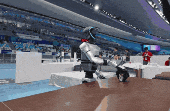 The Humanoids at China’s Robot Games Were Faster Than Usain Bolt—but I’m More Impressed by Their Tweezer Mastery