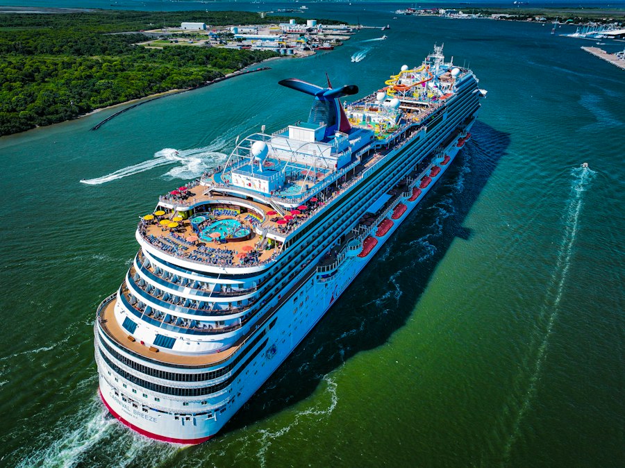 Photo cruise ship