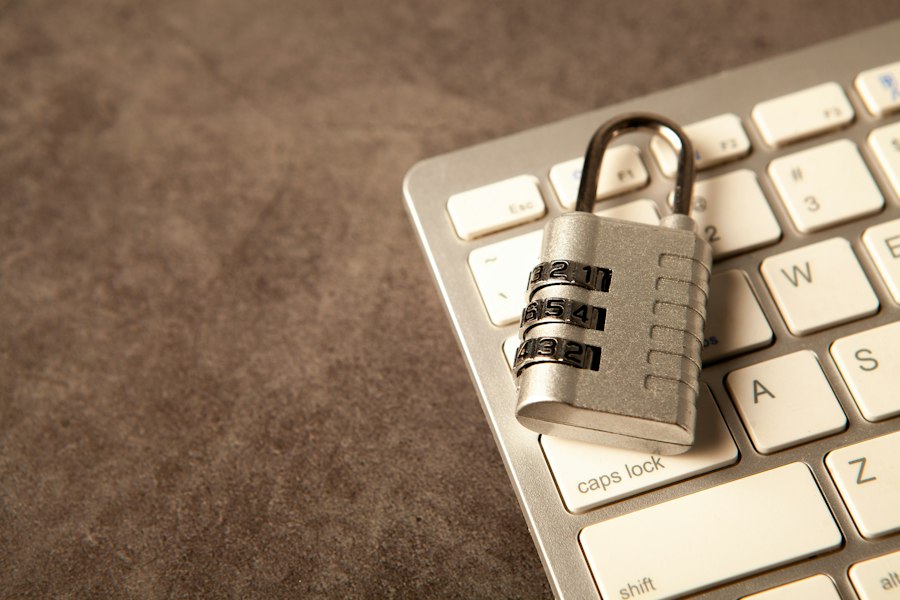 Photo cyber risk insurance concept