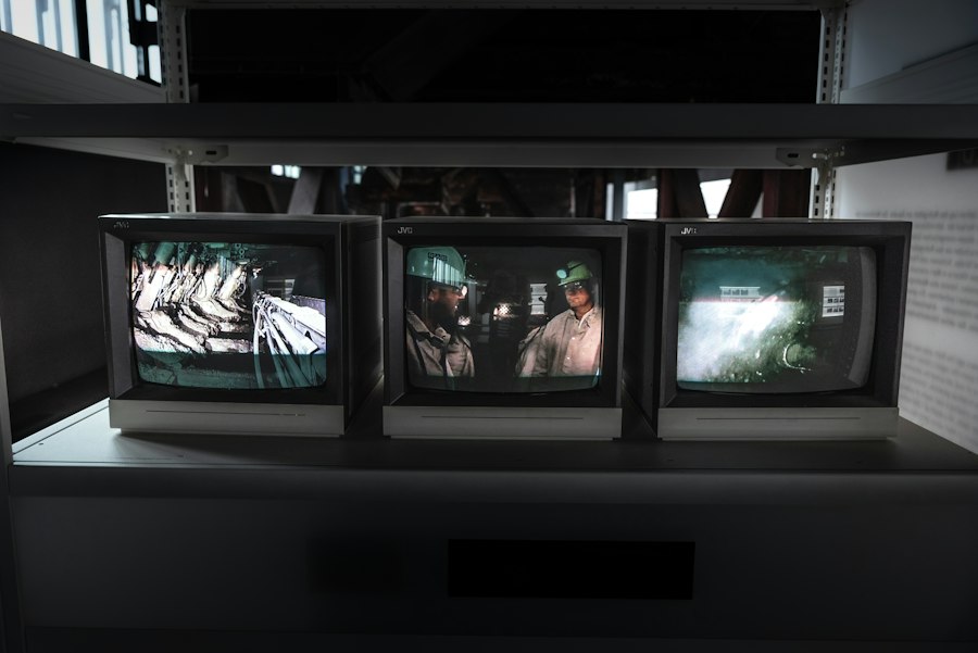 Photo television set